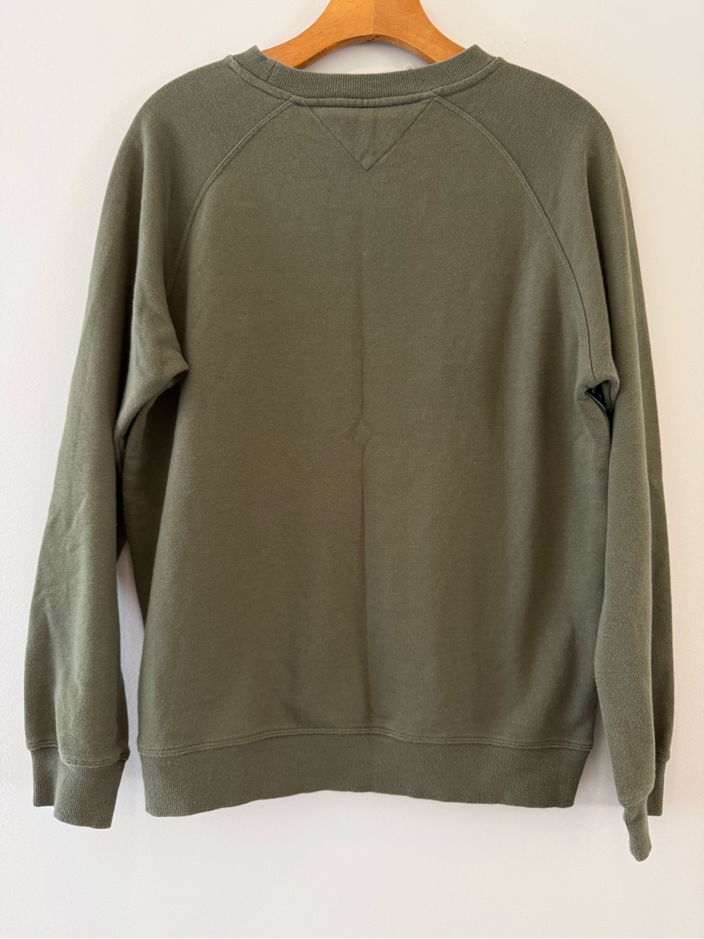 Tommy Hilfiger Olive Green Logo Tape Crewneck Sweatshirt Size M - Picture 4 of 7